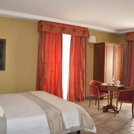 De Curtis 3 Stelle 게스트하우스 3*