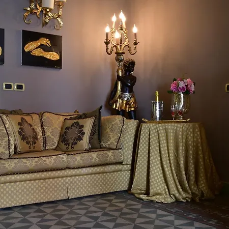 De Curtis 3 Stelle 카타니아