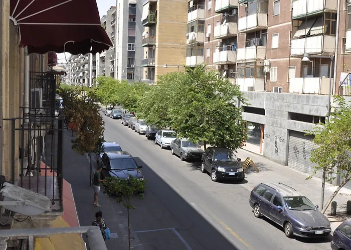 De Curtis 3 Stelle 3* カターニア